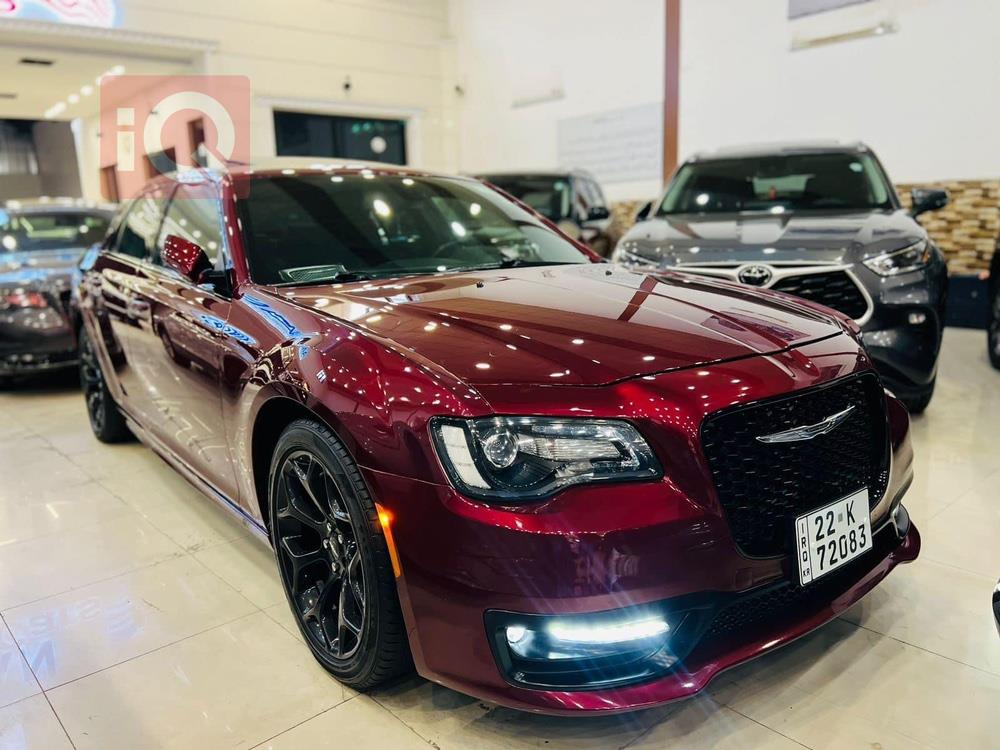 کرایسلەر 300